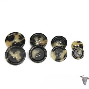 Botones de Cuerno de Búfalo Natural al por Mayor, Acabados y Coloridos para Accesorios de Ropa, Alta Calidad - Product Image 1