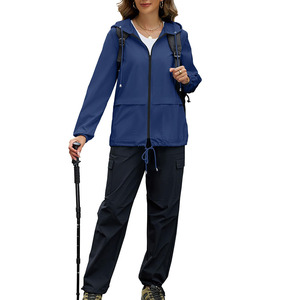 Combinaisons de pluie légères et respirantes en gros pour femmes en plein air col à capuche imperméable couleur unie combinaison de pluie pour femmes - Product Image 1