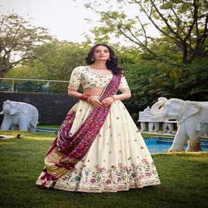 Coton Khadi de vêtements occasionnels attrayants à la mode avec broderie de fil Lehenga Choli fabricant d'Inde - Product Image 1
