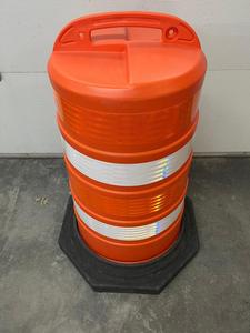 1100MM PE plastique sécurité routière réfléchissant avec base en caoutchouc trafic sécurité routière Crash baril tambour - Product Image 6