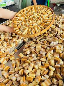 Vente en gros de bonbons vietnamiens à la noix de coco Durian sucré et cacao Bonbons à la noix de coco à base de sucre au lait de coco bonbons populaires au Vietnam - Product Image 2