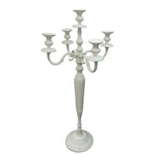 Centre de table de mariage Candélabres faits à la main en métal blanc enduit de poudre Candélabres décoratifs design vintage pour la maison de Noël - Product Image 1