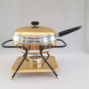 Réchaud traditionnel en cuivre avec poignées en laiton et couvercle parfait pour servir les invités aux mariages indiens et aux célébrations de famille - Product Image 6