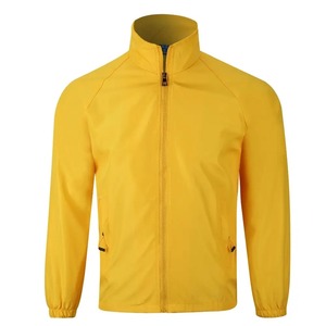 Veste coupe-vent imperméable légère et durable pour homme, idéale pour la course et l'entraînement en plein air au printemps, avec logo frontal - Product Image 2