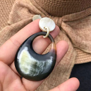 ต่างหูเขาควายสำหรับเด็กผู้หญิง ต่างหูผู้หญิง เครื่องประดับเขาธรรมชาติสำหรับผู้หญิง คุณภาพสูง - Product Image 1