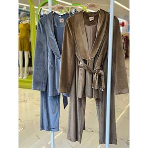 Costume en velours surdimensionné de luxe Gaitlin 9897, caractéristique douce - Product Image 3