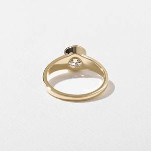 Vente en gros de bague en diamant cultivé en laboratoire de 1 carat pour femme en or massif 14K VVS2 Clarity Brilliant Cut IGI Certified Minimalist Supplier - Product Image 2