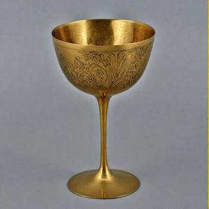 แก้วไวน์ทองเหลืองสีทองสำหรับพิธีทางศาสนาและแท่นบูชาของโบสถ์ถ้วยไวน์ทำจากโลหะมีของเก่าแบบดั้งเดิม - Product Image 3