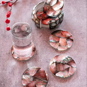 Posavasos Cuadrado de Nácar de Primera Calidad, Acabado Artesanal, Ecológico, para Interiores Contemporáneos - Product Image 1