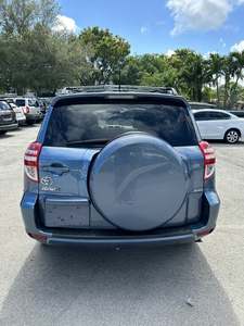 Toyota Rav 4 Base 4WD 2012 / Disponible à la vente avec faible kilométrage, moteur essence / Véhicule d'occasion en excellent état, sans accident ni problème - Product Image 3