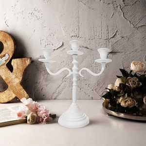 Bougeoir à 3 bras en métal de belle conception Pot à bougie de table unique antique pour la décoration de la maison de mariage - Product Image 1