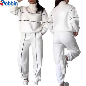 Completo Sportivo Invernale Personalizzato di Tendenza, 2 Pezzi <span class=keywords><strong>con</strong></span> Collo Alto e Mezza Zip, <span class=keywords><strong>Felpa</strong></span> e Pantaloni <span class=keywords><strong>con</strong></span> Design a Righe per Donna - Product Image 1