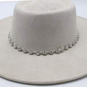 Chapeau de cow-boy en daim de style européen et américain pour femmes avec protection solaire et large bord - Product Image 6