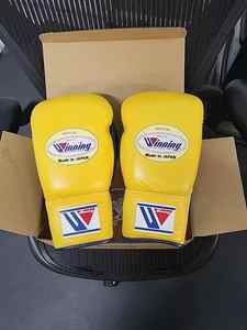 Dernier modèle Gants de boxe en cuir de vachette rouge personnalisés Gants de combat professionnels pour entraînement Poignet lacé Meilleure qualité - Product Image 6