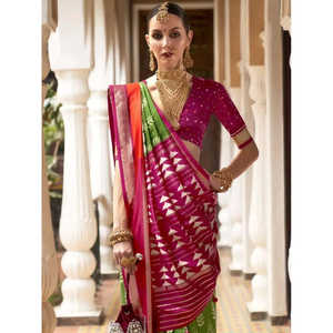 Elegant <b>Green</b> Patola <b>Silk</b> Saree Digital Printed for Occasions & Weddings - Product Image 3