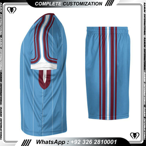 Maillot de football équipe Oem dernières conceptions ensemble de vêtements de football pour jeunes 100 uniformes de football personnalisés en polyester - Product Image 3