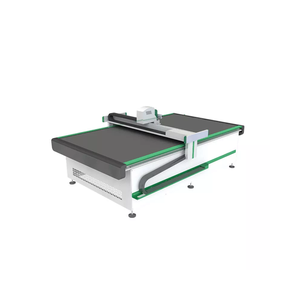 Machine de découpe automatique oscillante pour tissus, robuste, avec technologie CNC, 380V/220V, 1000W, haute capacité pour le tissu - Product Image 3