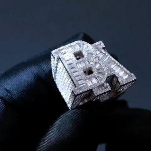 Anillo de Plata de Ley 925 con Letra Personalizada, Estilo Iced Out, con Diamantes Moissanite VVS, Brillante, de Lujo, Estilo Hip Hop - Product Image 4