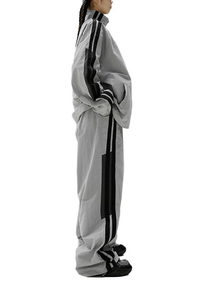 ชุดวอร์มแฟชั่นใหม่ กางเกงและเสื้อแจ็คเก็ตคุณภาพสูง ปี 2025 ชุดวอร์มกันลมสำหรับผู้ชาย/ผู้หญิง รับสกรีนโลโก้ ชุดวอร์มผู้หญิง - Product Image 3