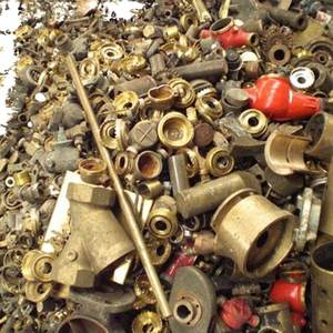 Prix d'usine Déchets de laiton électronique de qualité LMS, jaunes, propres et en morceaux, de la marque BE YWHUEO2 Model Yellow Honey Brass Scrap - Product Image 1