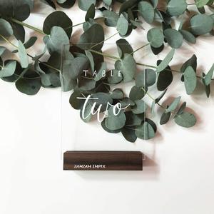 Tarjetero rectangular de madera natural hecho a mano de estilo moderno con acabado pulido, organizador de tarjetas de felicitación y negocios de mesa - Product Image 5