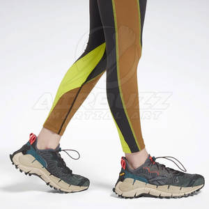 Medias de compresión deportivas de cintura media de alta calidad Leggings de yoga sin costuras con patrón sólido - Product Image 5