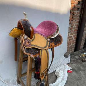 Ensemble de selle western en cuir avec décorations en bois de qualité supérieure pour la course de barils |   Accessoires en acier inoxydable façonnés à la main, ensemble de tack gratuit pour l'équitation - Product Image 4