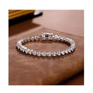 Bracelet de tennis en diamant Moissanite de 7 pouces coupe coeur finition or/argent de haute qualité cadeau brillant et durable pour homme et femme - Product Image 5