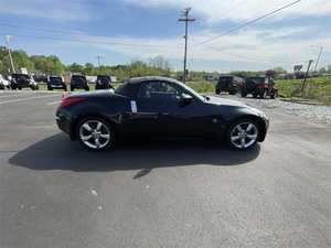 Nissan 350Z Roadster Touring 2009 / Disponible à la vente avec faible kilométrage, moteur essence, véhicule d'occasion en excellent état et sans accident - Offre exceptionnelle - Product Image 3