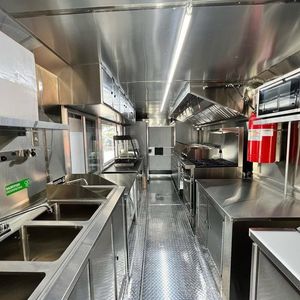 Camion de nourriture avec cuisine complète Concession Bbq Remorque de nourriture avec porche Camion de nourriture entièrement équipé - Product Image 6