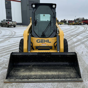 Chargeuse compacte sur pneus GEHL R260, best-seller - Product Image 5