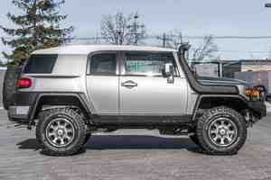 2024 Cruiser 2 Owners V6 Power 4WD Diferencial Trasero Bloqueable Modificaciones Todoterreno Volante a la Izquierda Asientos de Cuero Traseros - Product Image 4