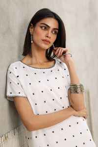 Fabricant professionnel de robes décontractées d'été pour dames et filles avec décoration en dentelle - Product Image 4