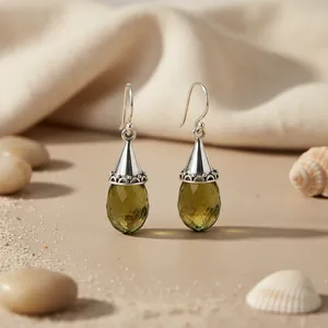 Boucles d'oreilles pendantes classiques en argent plaqué avec pierre naturelle en forme de goutte d'eau pour femmes, idéales pour les mariages - Product Image 3