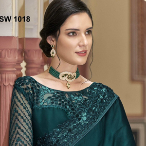 Robe de mariée de créateur en soie, chemisier de travail brodé, Design exclusif tendance, vêtements ethniques pour femmes - Product Image 1