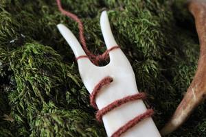 Aiguille à coudre et à tisser en os de buffle de haute qualité, accessoires ménagers polis et écologiques, avec taille et forme personnalisables - Product Image 5