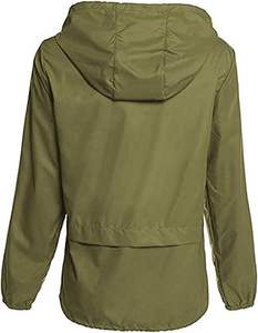 Chaqueta de lluvia impermeable ligera para mujer, cortavientos con capucha para exteriores, con cierre de cremallera, logotipo frontal, tejido transpirable - Product Image 4