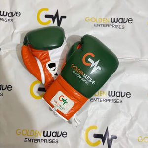 อุปกรณ์ต่อสู้ระดับมืออาชีพ ถุงมือชกมวยหนังแท้คุณภาพพรีเมียม 100% หนังแท้ สำหรับออกกำลังกายในยิม ถุงมือชกมวย Goldenwave - Product Image 1