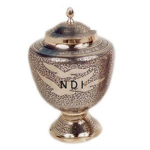 Urnes de crémation en métal en laiton de style européen les plus vendues urnes commémoratives pour les cendres humaines adultes fournitures funéraires - Product Image 5