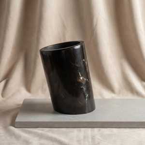 Soporte Portátil para Botellas de Vino de Mármol, Apto para Lavavajillas y Duradero, Decoración de Lujo de Craft Exim - Product Image 4