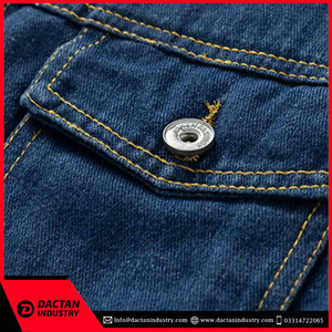 Veste en jean personnalisée de haute qualité pour hommes Veste en jean en coton élégante pour l'hiver Vêtements décontractés OEM vente en gros disponible - Product Image 5