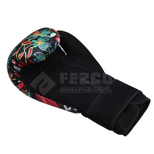 Guantes de boxeo de cuero con logotipo personalizado para hombre, servicio OEM, guantes de boxeo ligeros con cierre de velcro que absorben la humedad - Product Image 4