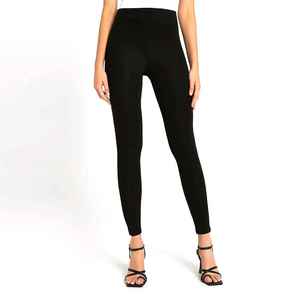 Medias de mujer ligeras de alta calidad con impresión de logotipo personalizado/Medias deportivas transpirables de secado rápido para mujer - Product Image 1