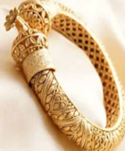 Bracelet en laiton Cutwork avec filigrane détaillé. Une pièce riche et complexe parfaite pour les festivals, disponible au prix de gros - Product Image 1