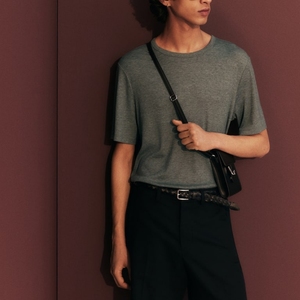 เสื้อยืดผู้ชายโลโก้และสไตล์ที่ทันสมัยสำหรับมืออาชีพ - Product Image 1