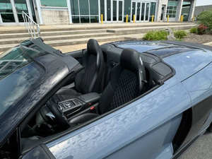 Audi R8 2021 en parfait état - Product Image 2