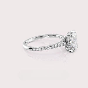 แหวนหมั้นเพชรทรงเรเดียนท์คัท เพาะเลี้ยงในห้องปฏิบัติการ ตัวเรือนเงินแท้ 925 ประดับเพชรเม็ดเดี่ยว พร้อมวงแหวนประดับเพชรแบบพาเว่ - Product Image 2