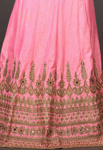 2025 concepteur lourd broderie travail Banjara ethnique soie Lehenga Choli indien et pakistanais fête porter pour dames - Product Image 4