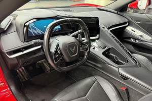 2023 Chevrolet Corvette Stingray Cabriolet 1LT Essence faible kilométrage - Product Image 5