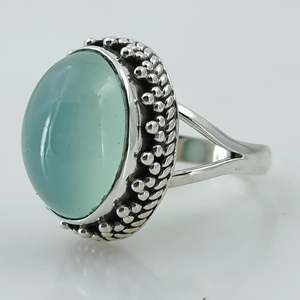 Bague artisanale en argent sterling 925 de style bohème avec calcédoine, pierre de naissance de mars, sur mesure, taille US, par Navya Craft - Product Image 1